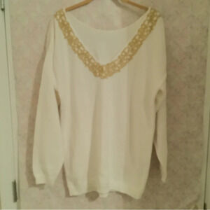 MISOLI~BLOUSE~GOLDEN NECKLINE~WARM~